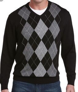 Long Sleeve Argyle V-neck Dress Sweater -Like New-